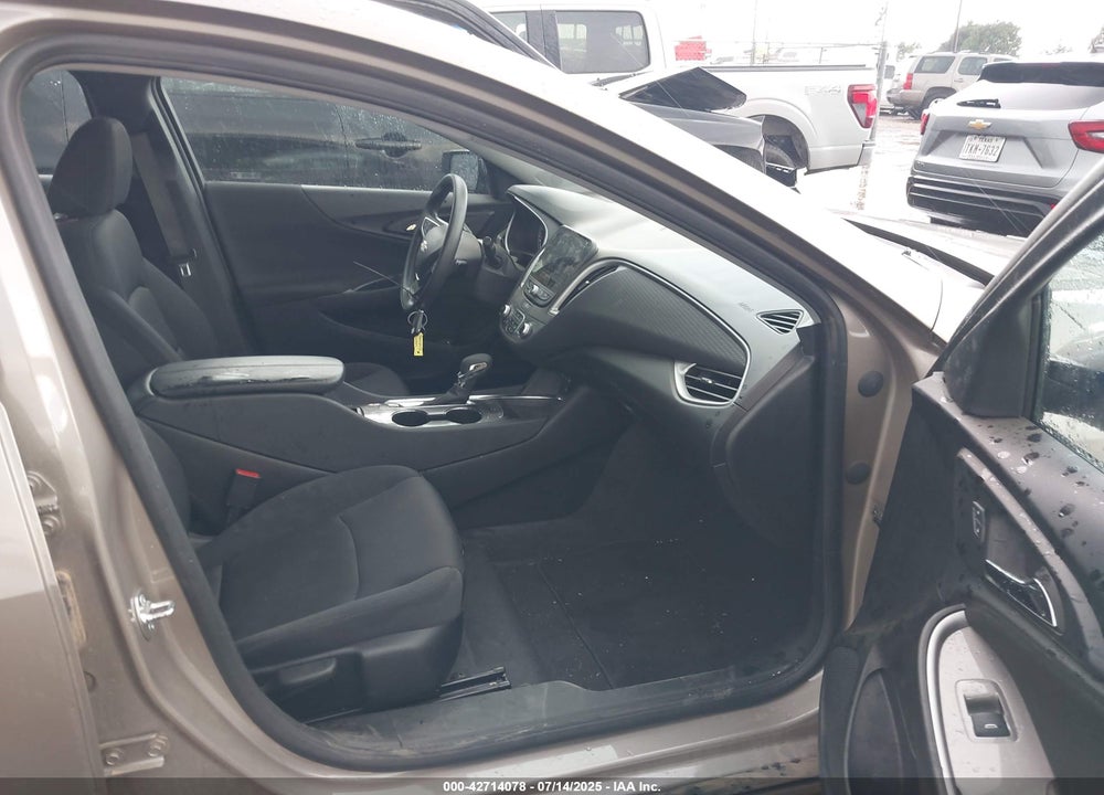 2025 CHEVROLET MALIBU VIN: 1G1ZD5ST1SF134928