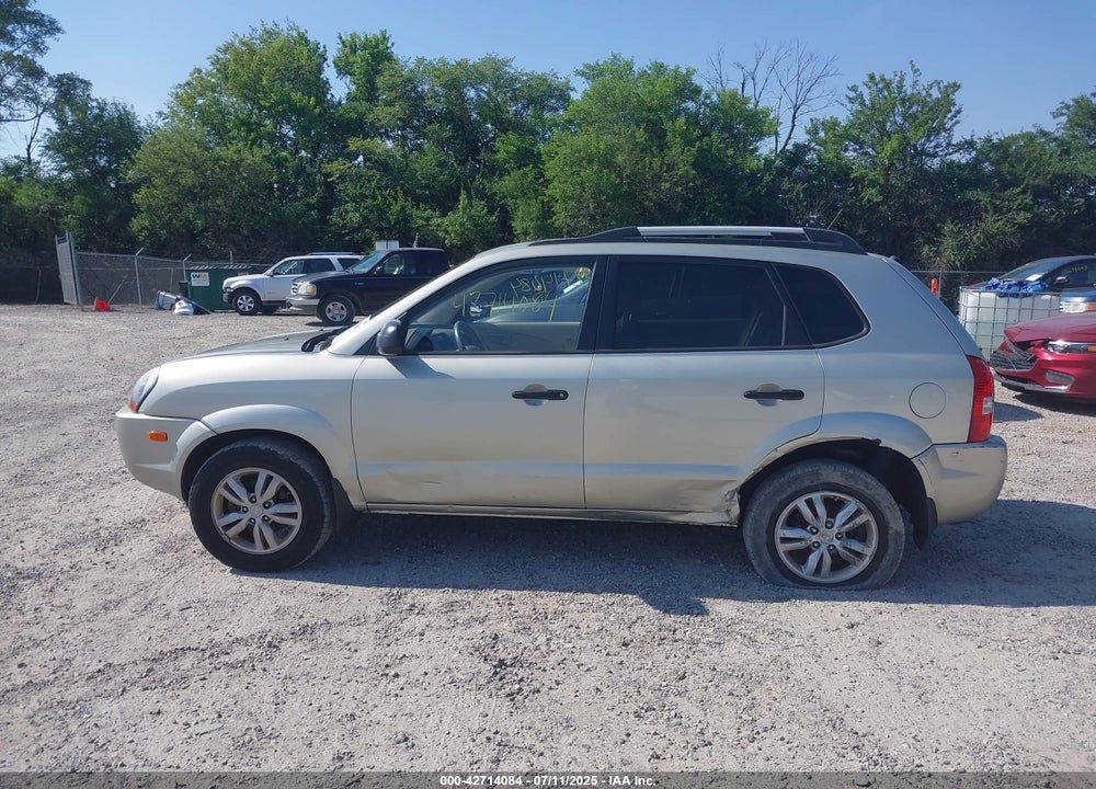 2009 HYUNDAI TUCSON VIN: KM8JM12B99U988846