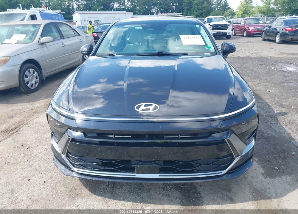 2024 HYUNDAI SONATA VIN: KMHL64JA5RA380367