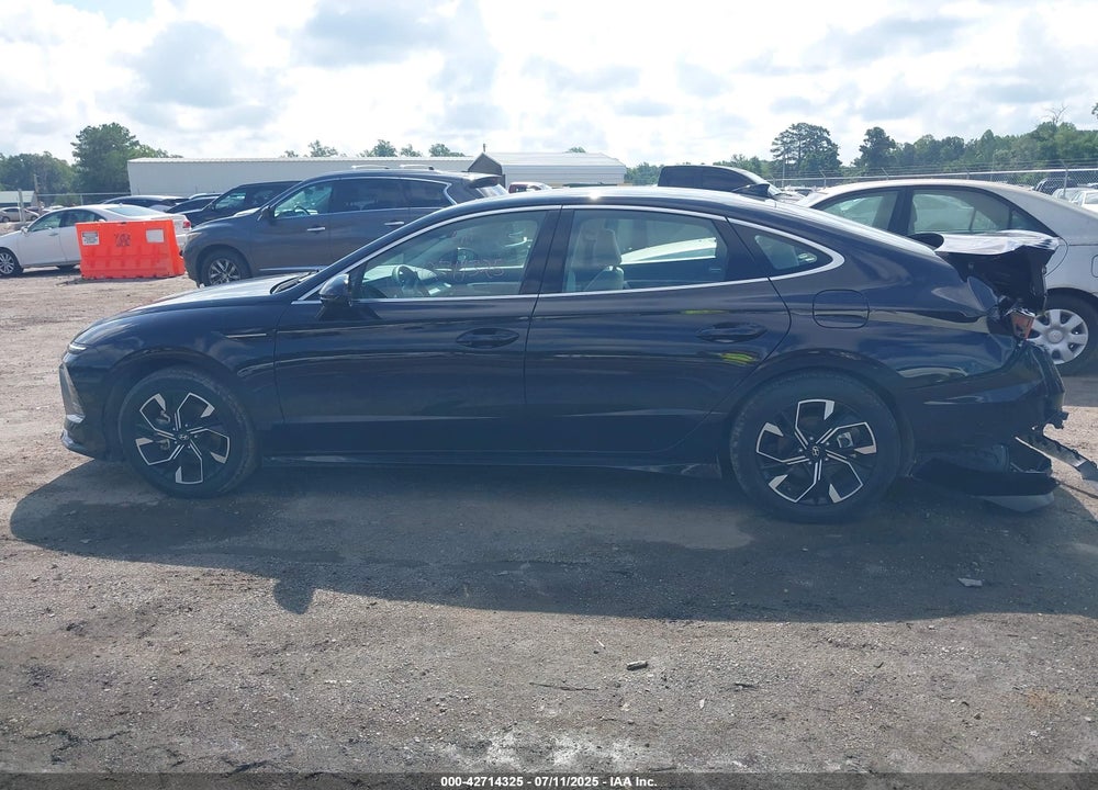 2024 HYUNDAI SONATA VIN: KMHL64JA5RA380367