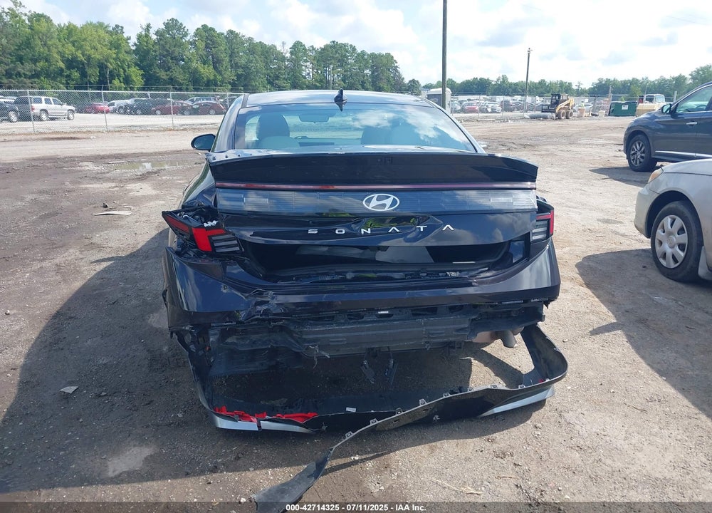 2024 HYUNDAI SONATA VIN: KMHL64JA5RA380367
