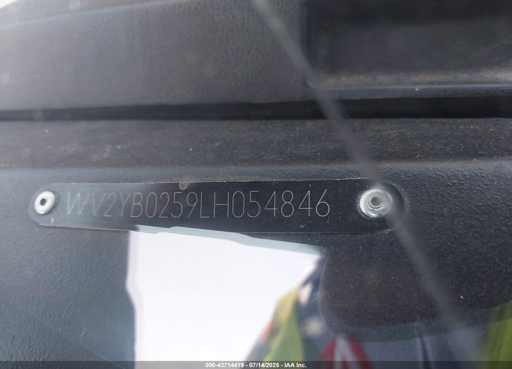 1990 VOLKSWAGEN VANAGON BUS VIN: WV2YB0259LH054846
