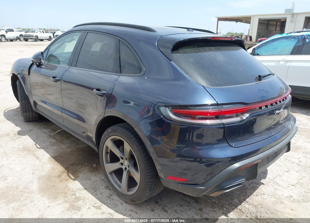 2022 PORSCHE MACAN VIN: WP1AA2A58NLB11973