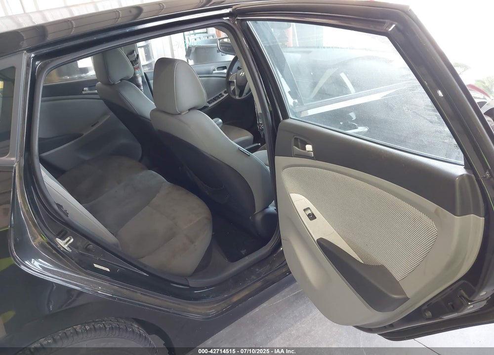 2013 HYUNDAI ACCENT VIN: KMHCT5AE0DU081040