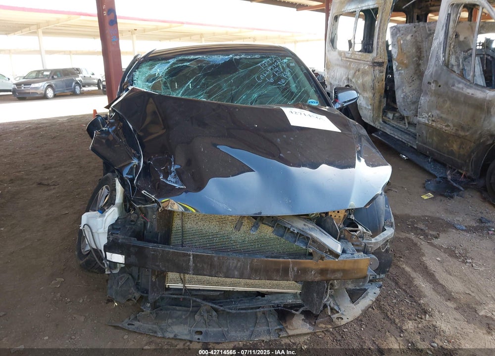 2018 HYUNDAI ELANTRA VIN: 5NPD84LF1JH325715