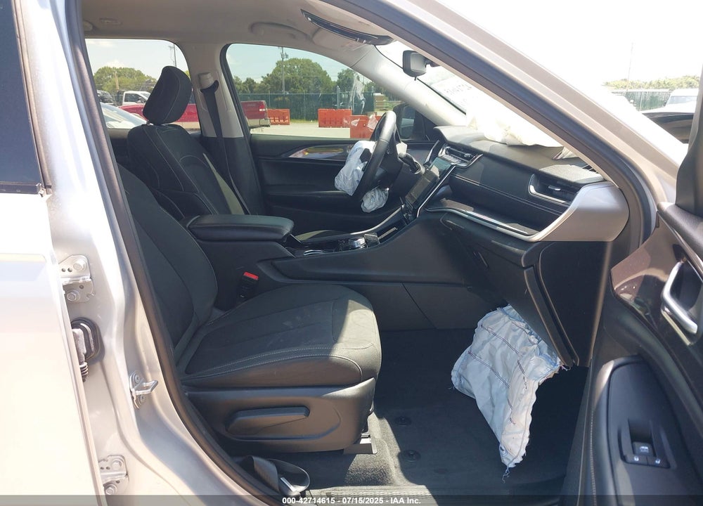 2022 JEEP GRAND CHEROKEE LAREDO 4X4 VIN: 1C4RJHAG3N8583297