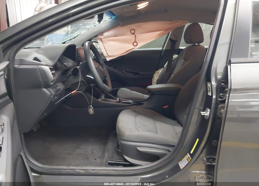 2020 HYUNDAI IONIQ HYBRID VIN: KMHC65LC4LU238649