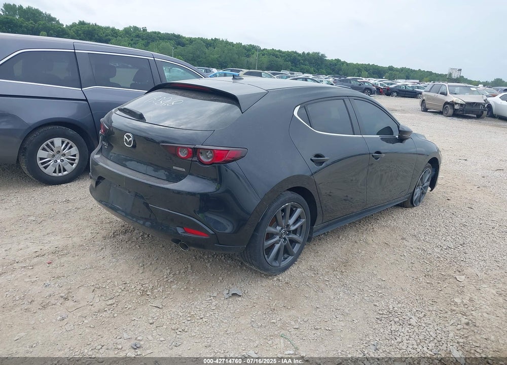 2020 MAZDA MAZDA3 HATCHBACK VIN: JM1BPBMM4L1158868