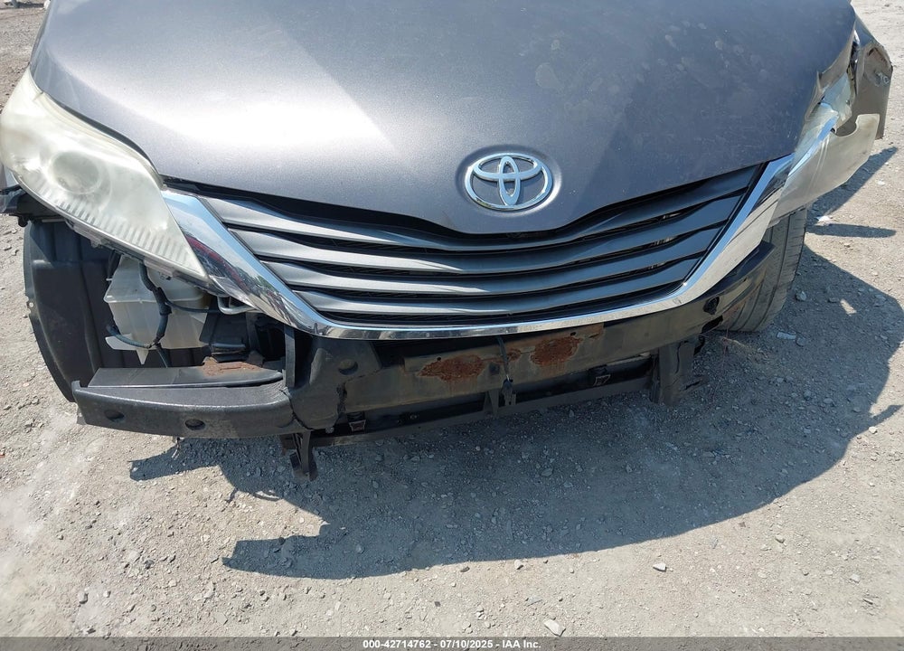 2012 TOYOTA SIENNA VIN: 5TDYK3DCXCS202574