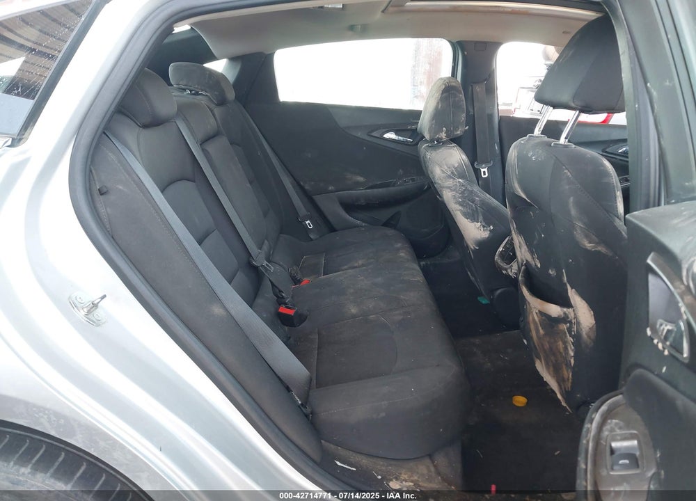 2019 CHEVROLET MALIBU VIN: 1G1ZD5ST2KF175181