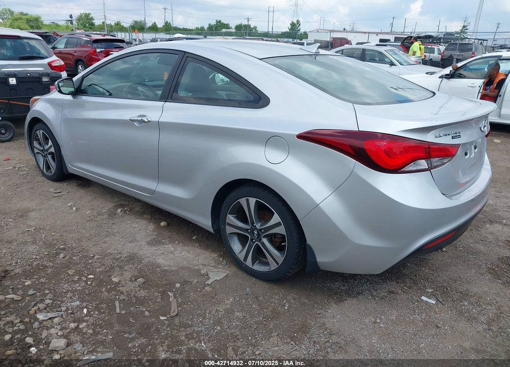 2014 HYUNDAI ELANTRA VIN: KMHDH6AH3EU023995
