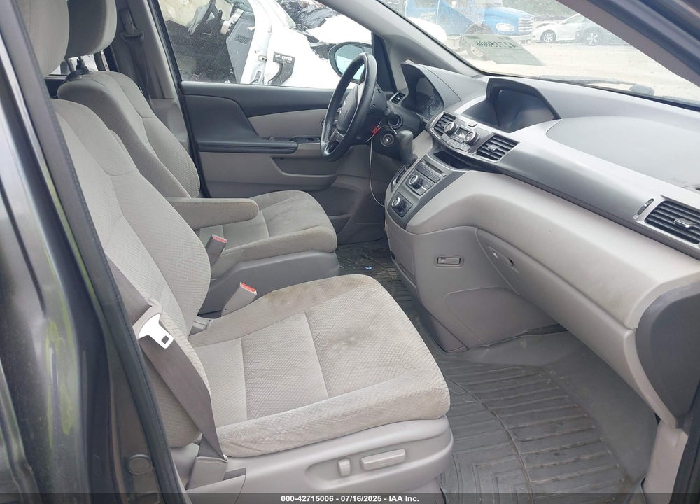 2016 HONDA ODYSSEY LX VIN: 5FNRL5H22GB118273