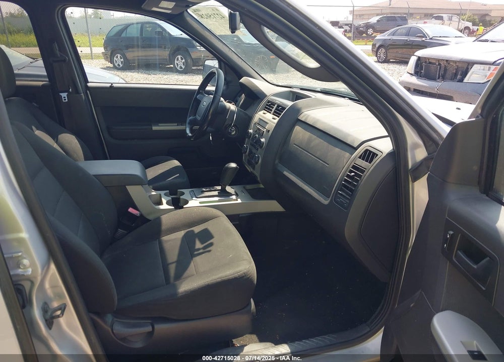 2009 FORD ESCAPE XLT VIN: 1FMCU03719KC05365