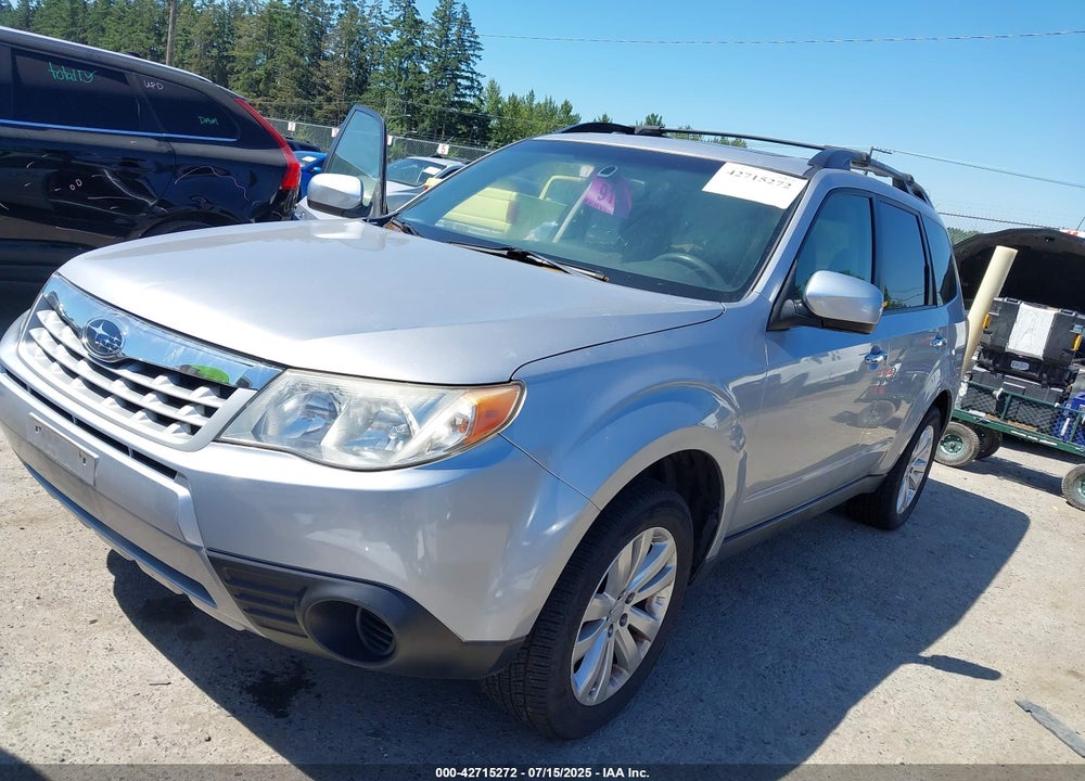 2013 SUBARU FORESTER 2.5X PREMIUM VIN: JF2SHADC2DG420725