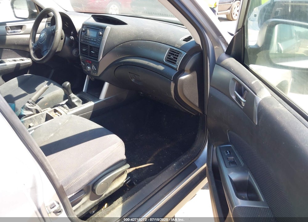 2013 SUBARU FORESTER 2.5X PREMIUM VIN: JF2SHADC2DG420725