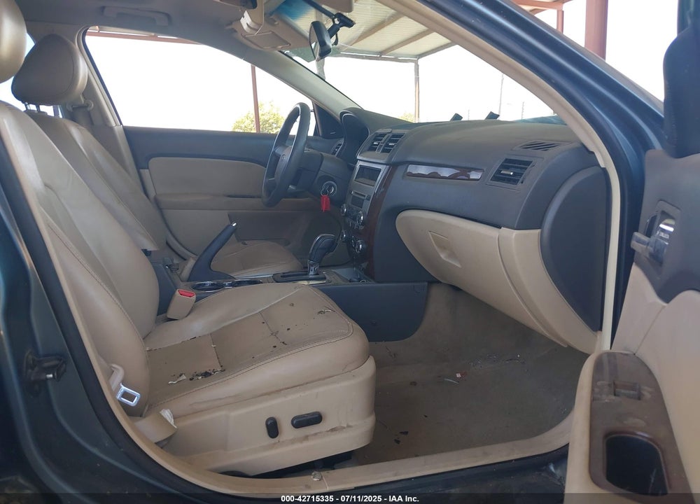 2011 FORD FUSION VIN: 3FAHP0JA0BR289928