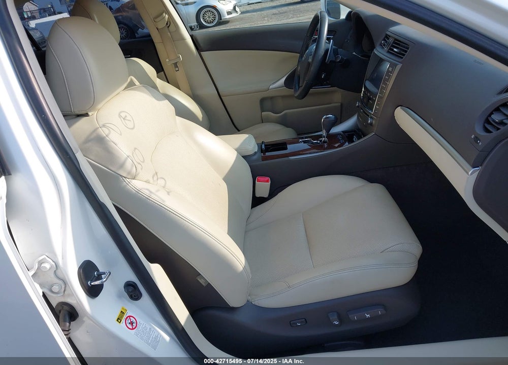 2013 LEXUS IS250 VIN: JTHBF5C21D5192389