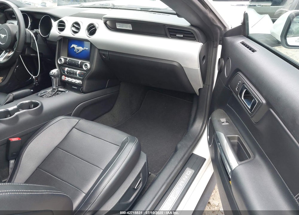 2016 FORD MUSTANG VIN: 1FATP8UH1G5326111