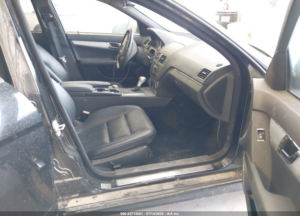 2008 MERCEDES-BENZ C CLASS VIN: WDDGF81X58F137182