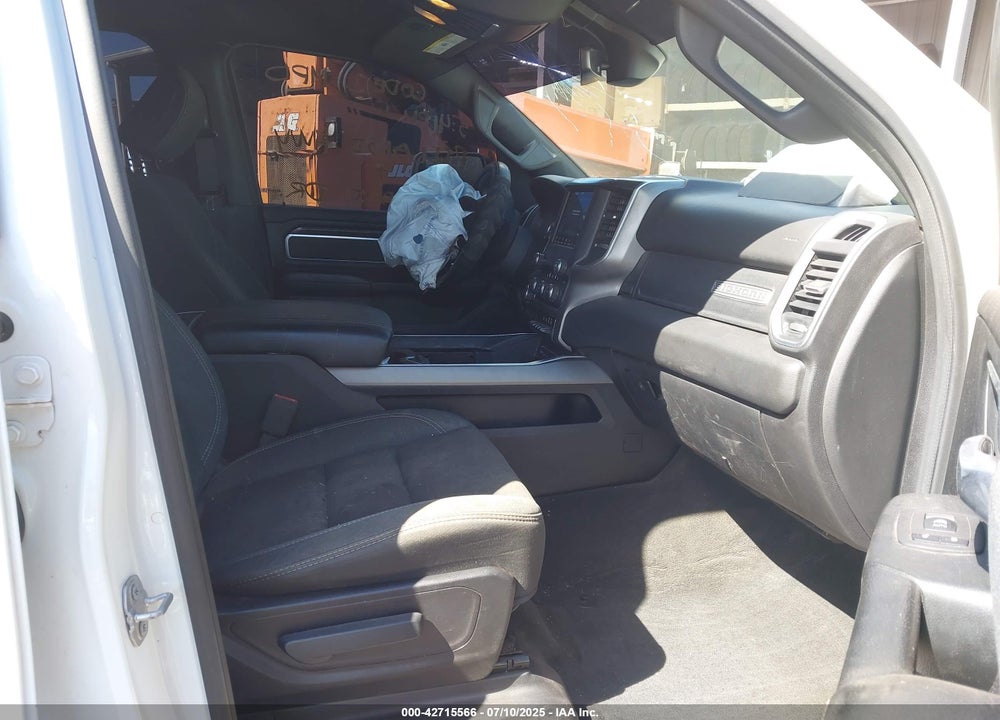 2019 RAM 1500 VIN: 1C6RREBT0KN905109