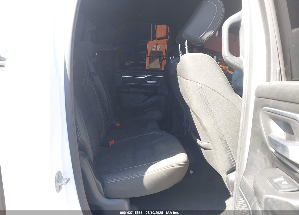 2019 RAM 1500 VIN: 1C6RREBT0KN905109