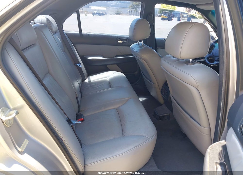 2004 ACURA RL VIN: JH4KA96614C004292