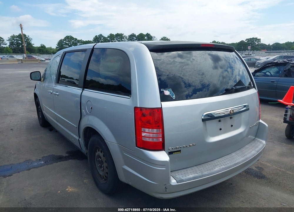 2010 CHRYSLER TOWN & COUNTRY VIN: 2A4RR4DE6AR215099