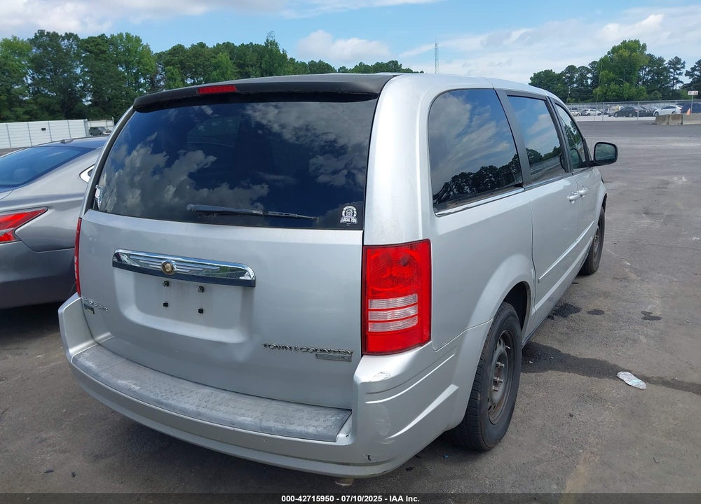 2010 CHRYSLER TOWN & COUNTRY VIN: 2A4RR4DE6AR215099