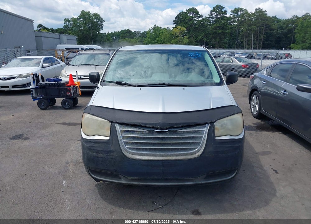 2010 CHRYSLER TOWN & COUNTRY VIN: 2A4RR4DE6AR215099