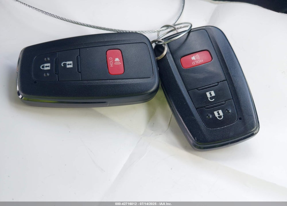 2022 TOYOTA PRIUS VIN: JTDKAMFU2N3181924