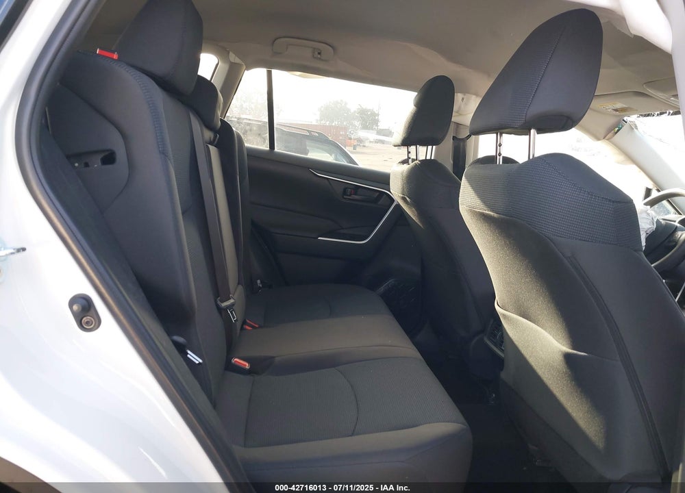 2025 TOYOTA RAV4 VIN: 2T3K1RFV3SC319504