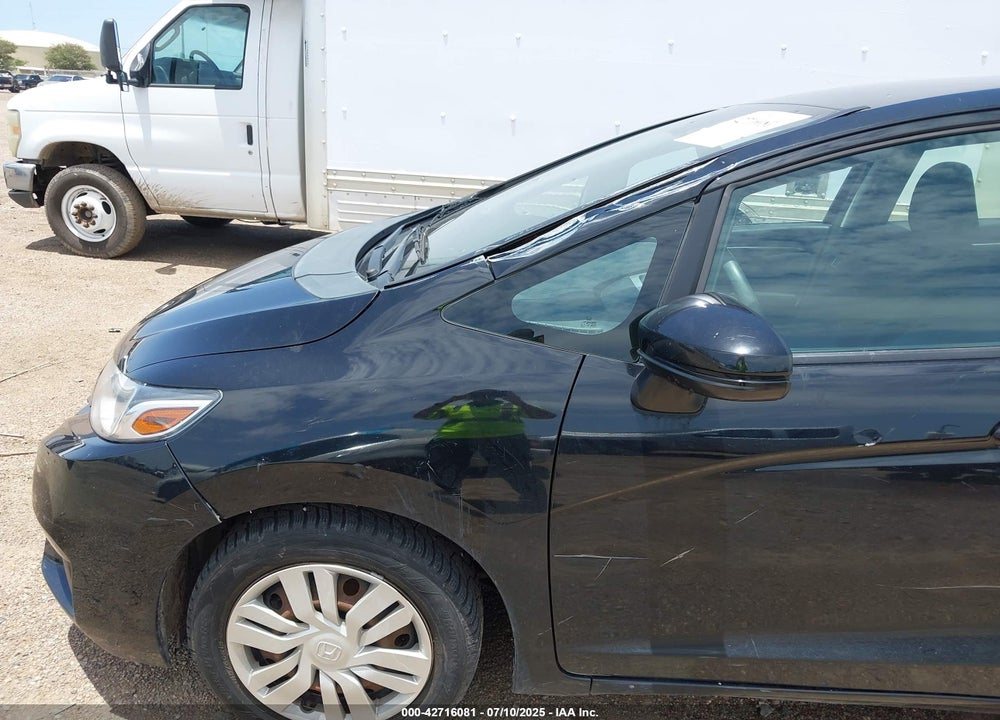 2015 HONDA FIT VIN: 3HGGK5H51FM722445