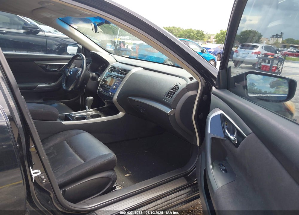 2013 NISSAN ALTIMA VIN: 1N4AL3AP8DC137173
