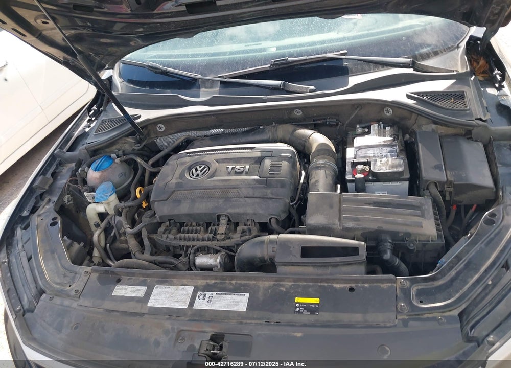 2017 VOLKSWAGEN PASSAT VIN: 1VWGT7A34HC068865
