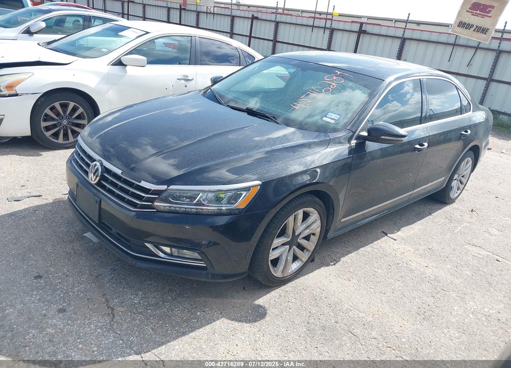 2017 VOLKSWAGEN PASSAT VIN: 1VWGT7A34HC068865