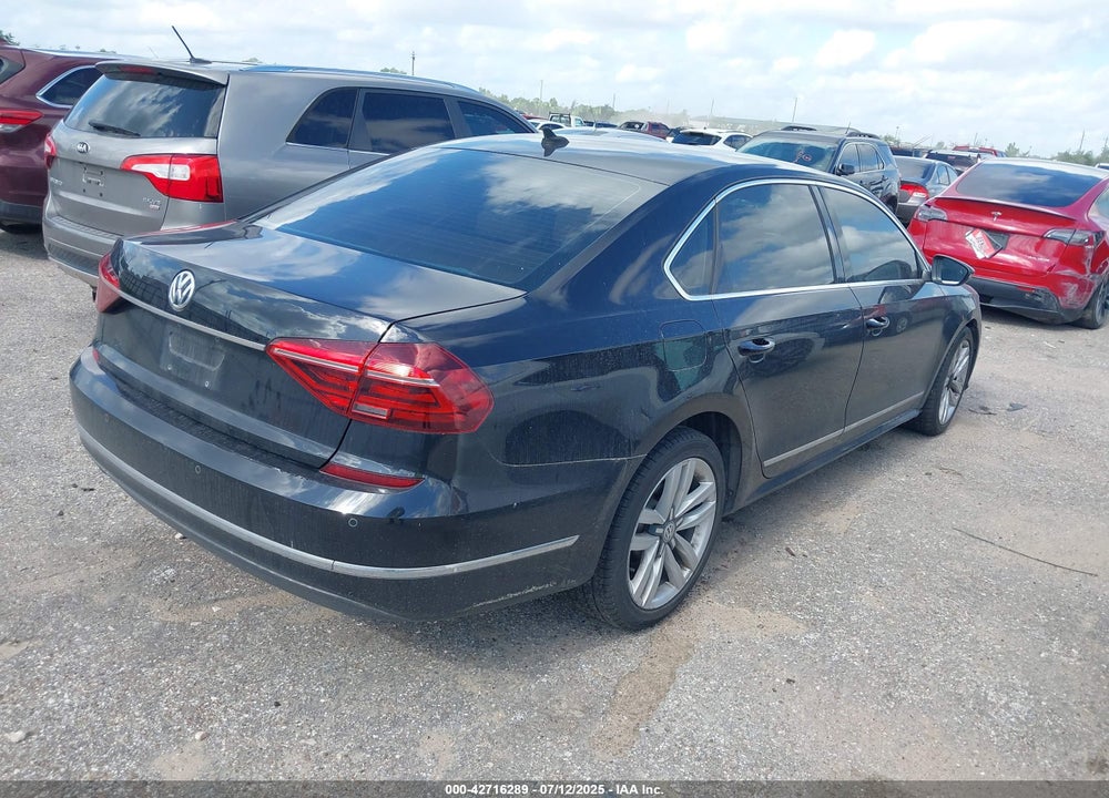 2017 VOLKSWAGEN PASSAT VIN: 1VWGT7A34HC068865