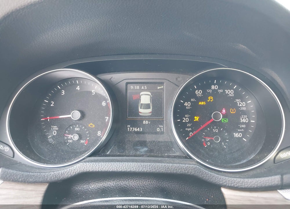 2017 VOLKSWAGEN PASSAT VIN: 1VWGT7A34HC068865