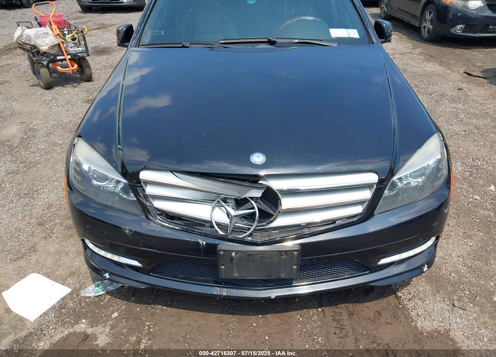 2011 MERCEDES-BENZ C CLASS VIN: WDDGF8BB8BR165731