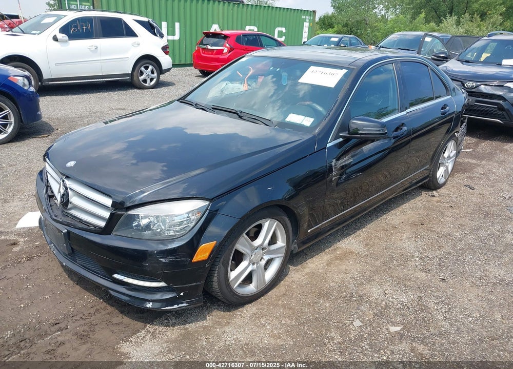 2011 MERCEDES-BENZ C CLASS VIN: WDDGF8BB8BR165731