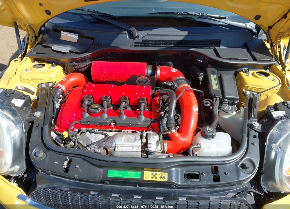 2008 MINI COOPER S VIN: WMWMF73568TT91873