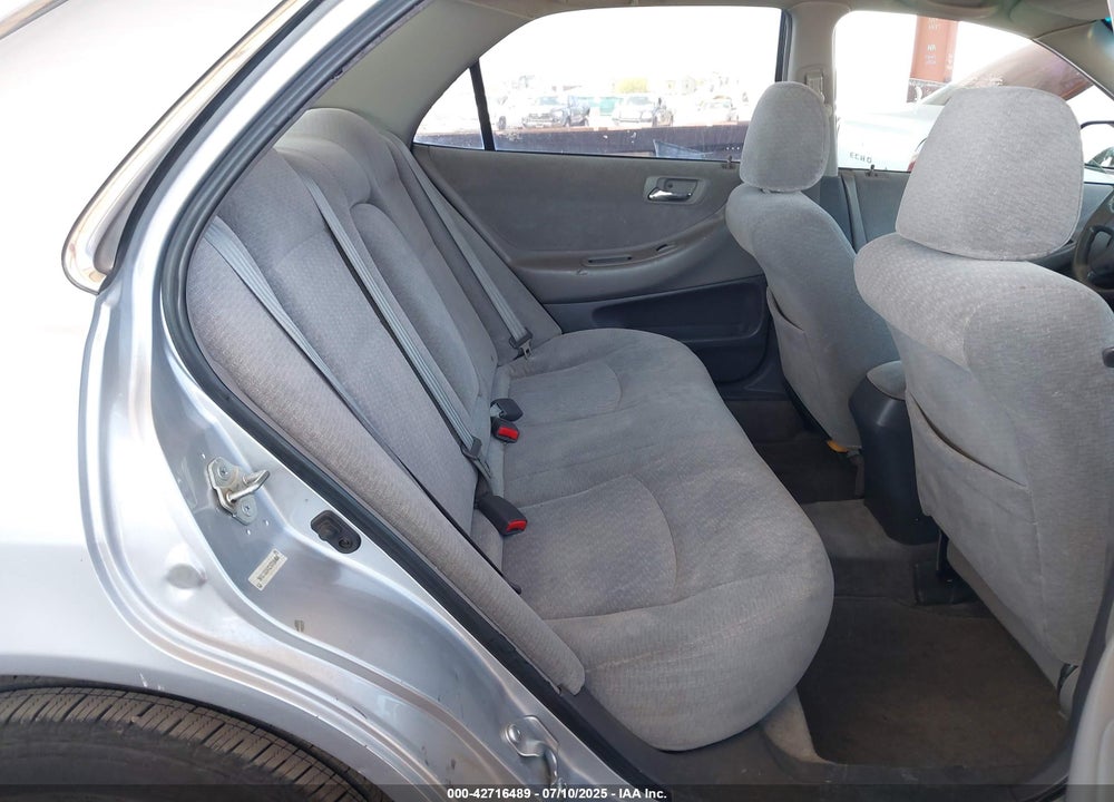 2002 HONDA ACCORD 2.3 LX VIN: 3HGCG564X2G706456
