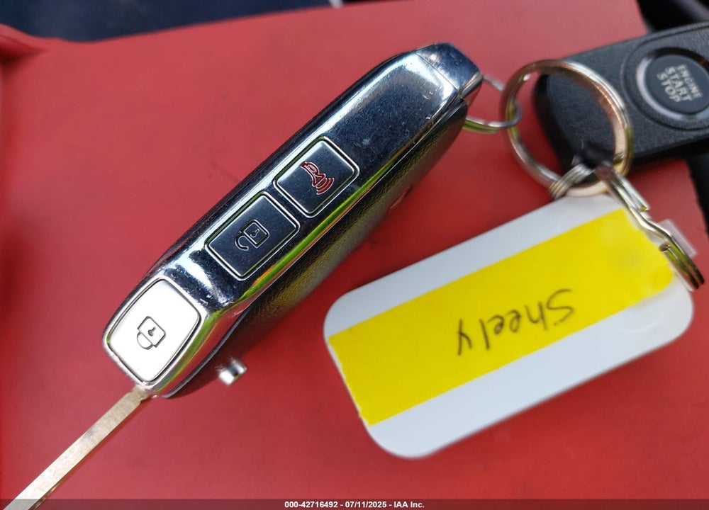 2021 KIA SELTOS VIN: KNDEUCAAXM7079533