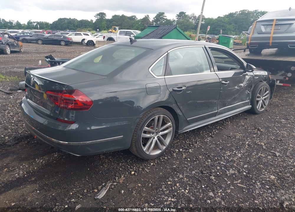 2017 VOLKSWAGEN PASSAT VIN: 1VWDT7A39HC006607