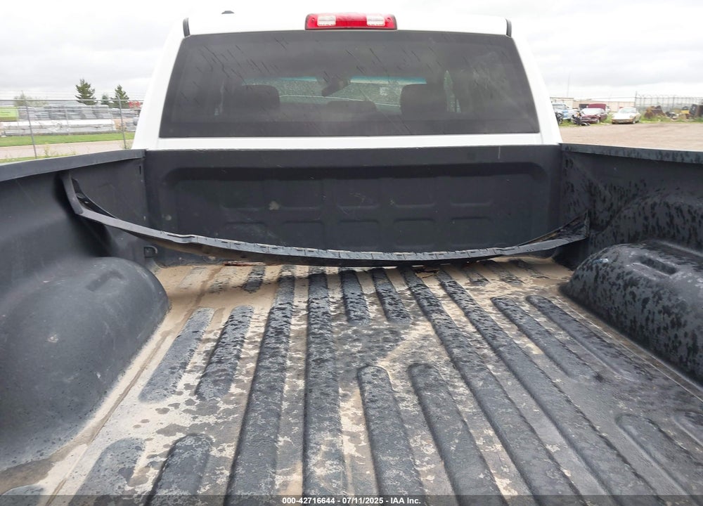 2015 RAM 1500 VIN: 1C6RR7ST5FS612437