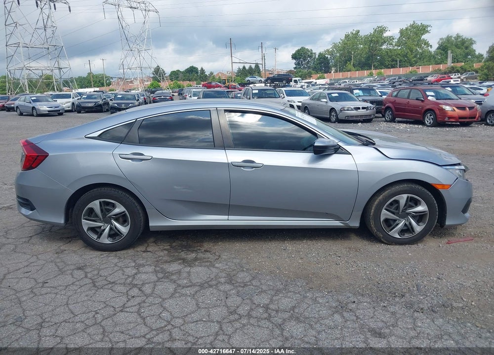 2018 HONDA CIVIC VIN: 2HGFC2F53JH566376