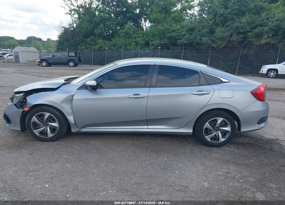 2018 HONDA CIVIC VIN: 2HGFC2F53JH566376