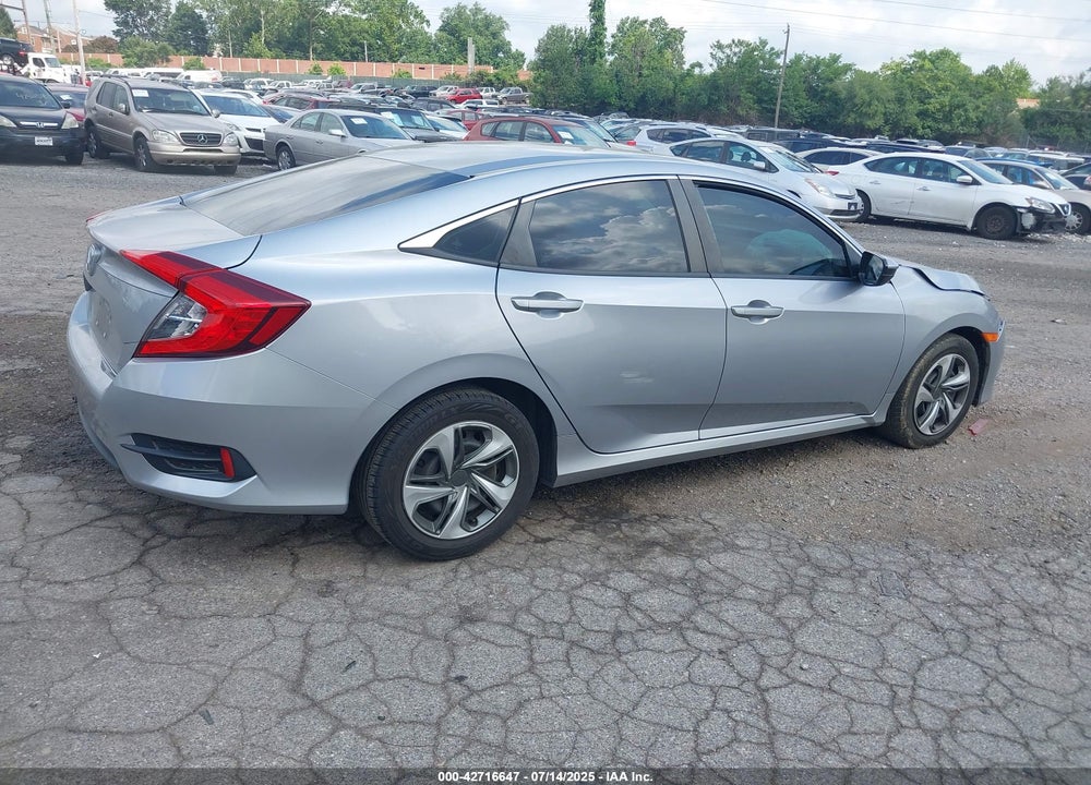 2018 HONDA CIVIC VIN: 2HGFC2F53JH566376