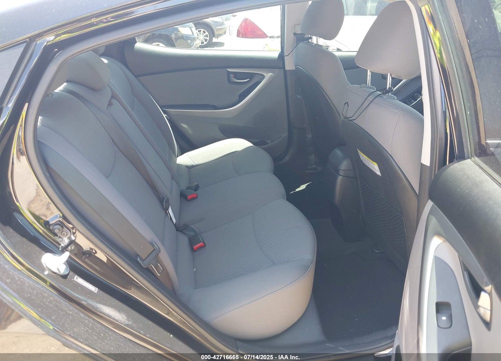 2014 HYUNDAI ELANTRA VIN: 5NPDH4AEXEH490453