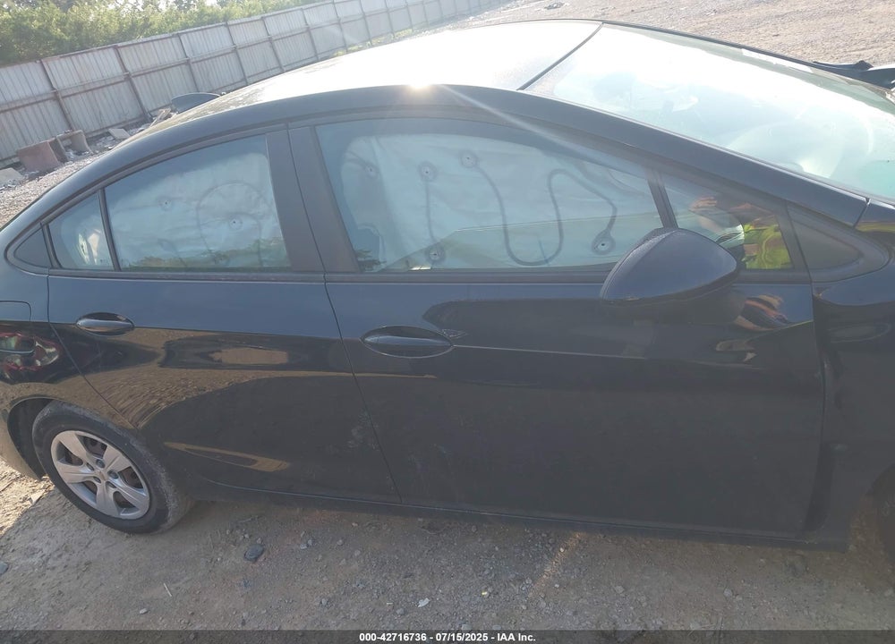 2017 CHEVROLET CRUZE VIN: 1G1BC5SM5H7108137
