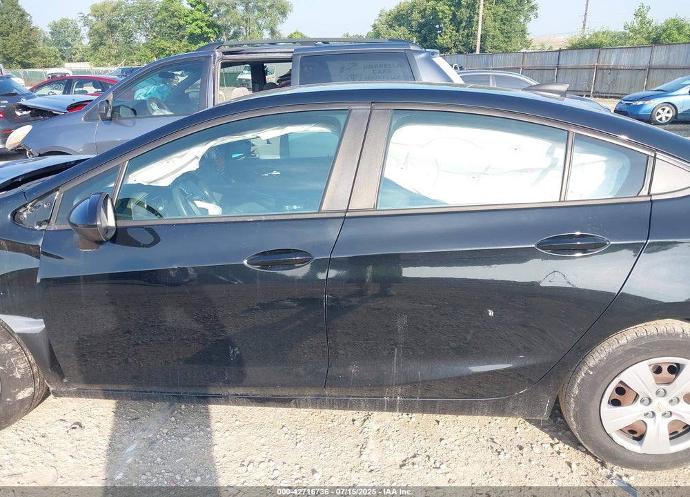 2017 CHEVROLET CRUZE VIN: 1G1BC5SM5H7108137